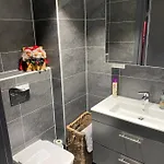 Apartmán Med Panoramautsikt Innendors Parkering