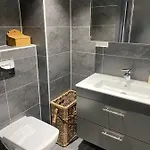 Med Panoramautsikt Innendors Parkering *