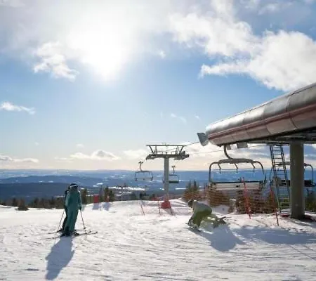 Apartamento Med Panoramautsikt Innendors Parkering